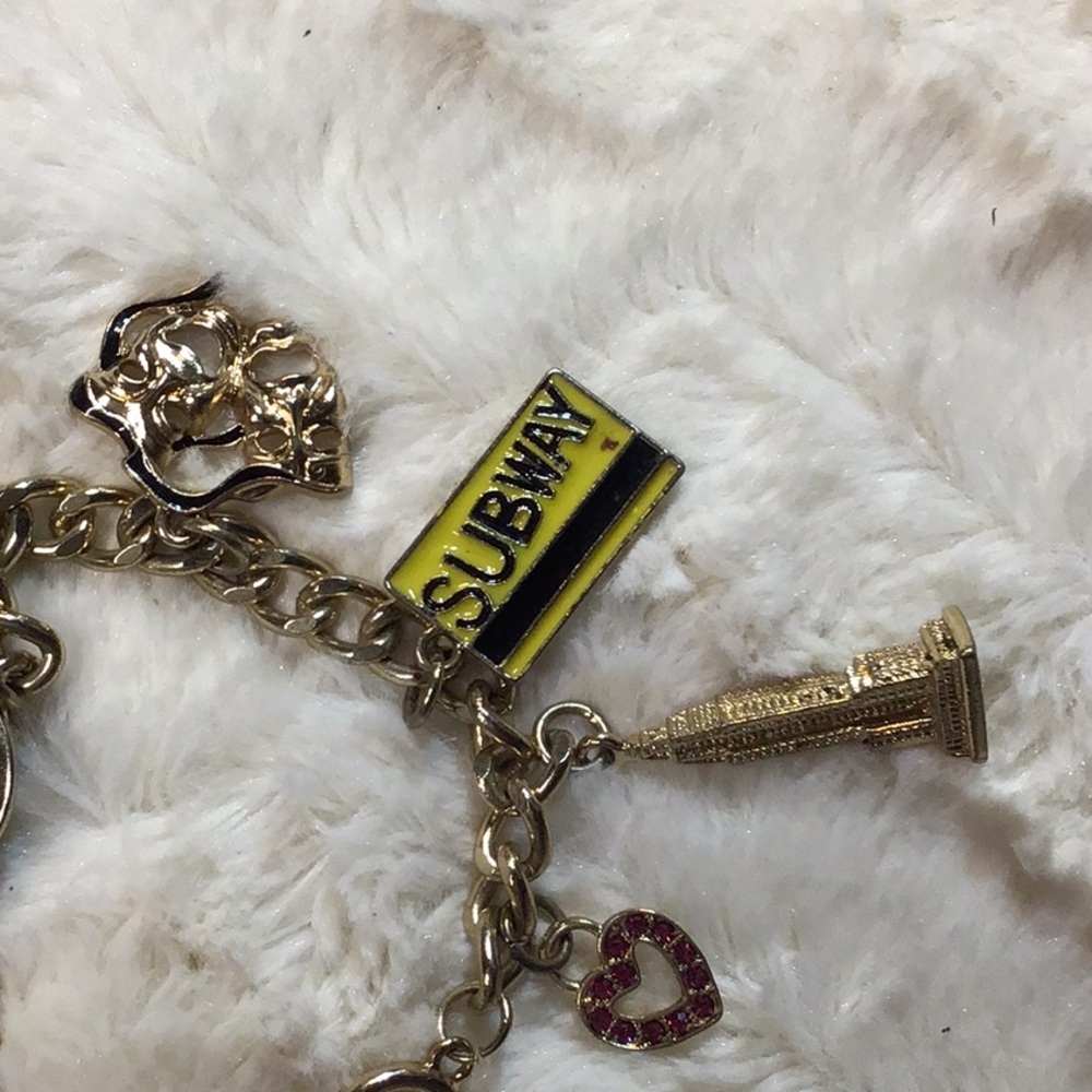 New York City  Charm Bracelet - Picture 5 of 6